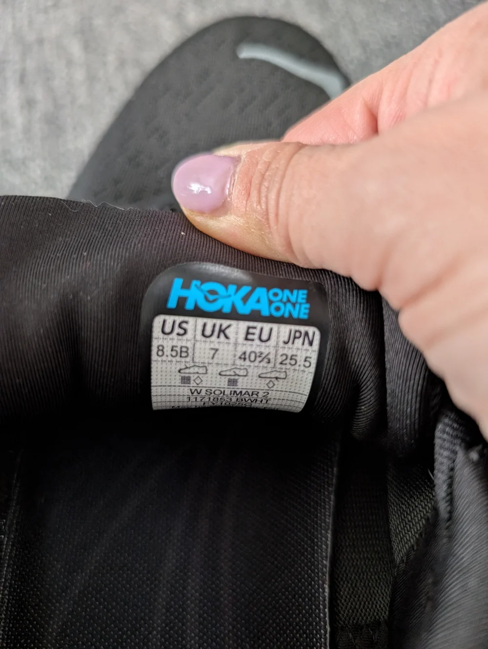 Hoka sleek runner